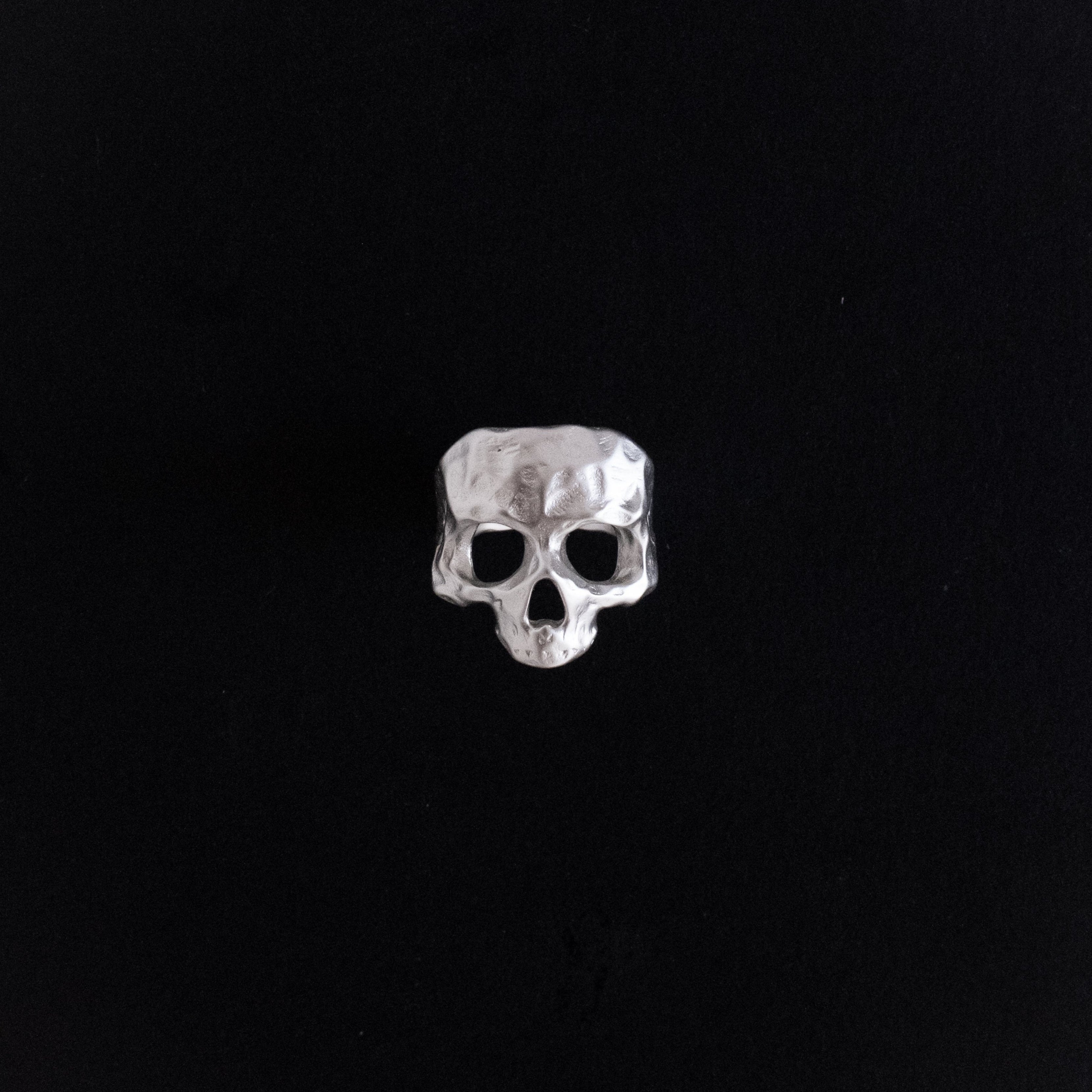 ANILLO CALAVERA